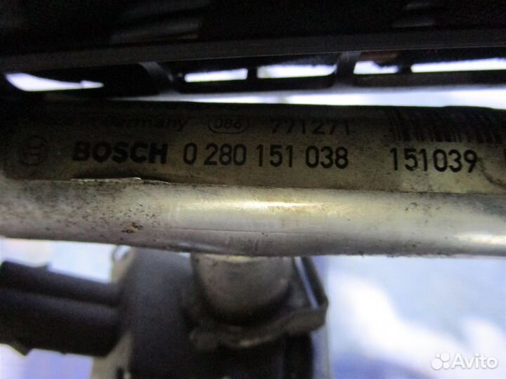 Топливная рампа Audi A6 C6 4F2 AUK 2006