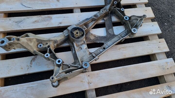 Передний подрамник балка Audi S3 8V Q5