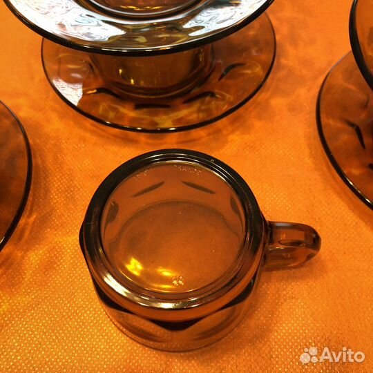 Кофейный сервиз из темного стекла