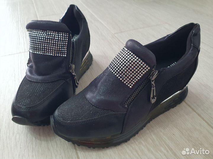 Ботинки женские 36 размер