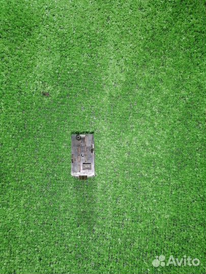 Кнопка обогрева заднего стекла Audi 80/90