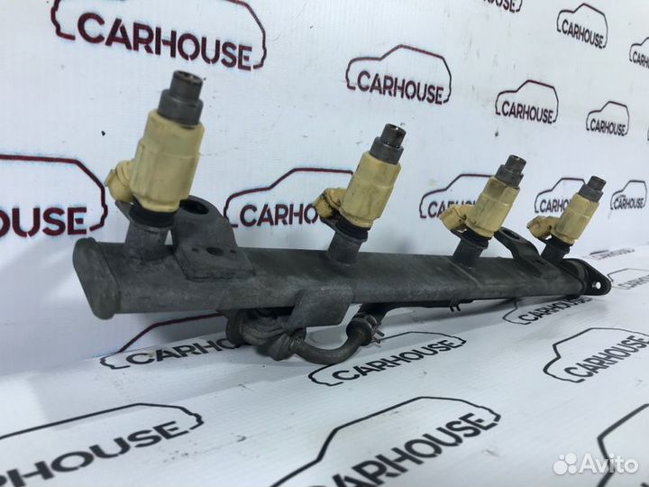 Рампа с форсунками Mitsubishi Galant 1.6 4G64