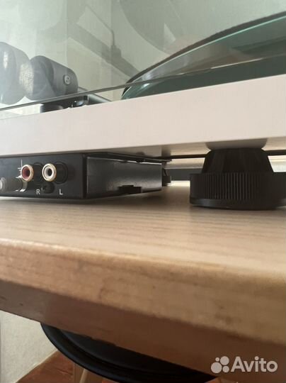 Проигрыватель винила Pro Ject T1 SB Phono