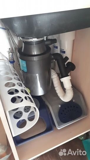 Измельчитель пищевых отходов Bort titan 4000