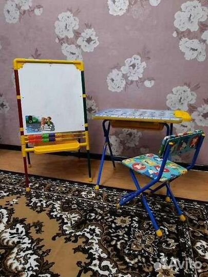 Детский стол и стул двухсторонний мольберт
