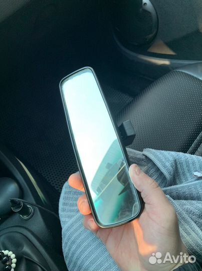 Зеркало заднего вида