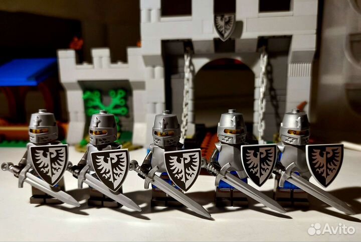Lego аксессуары Black Falcon Knight и минифигурки