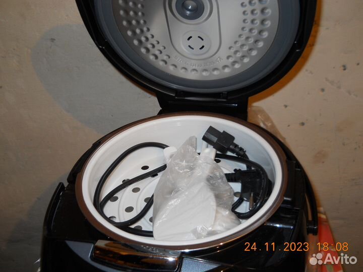 Мультиварка polaris новая