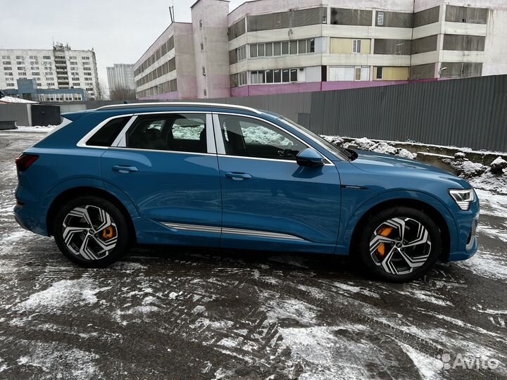 Audi e-tron 313 л.с. AT, 2023, 20 км
