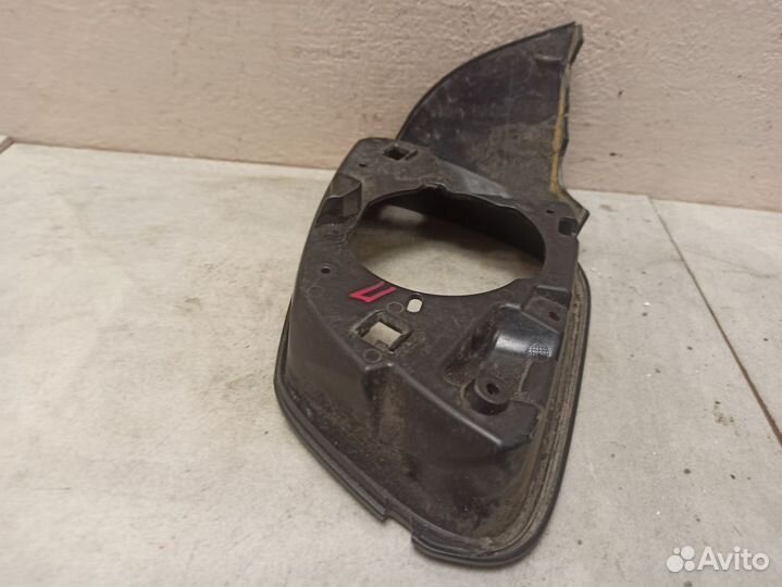 Накладка зеркала правого