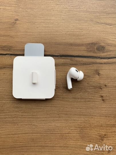 Левый AirPods Pro 2 оригинал (идельное состояние)