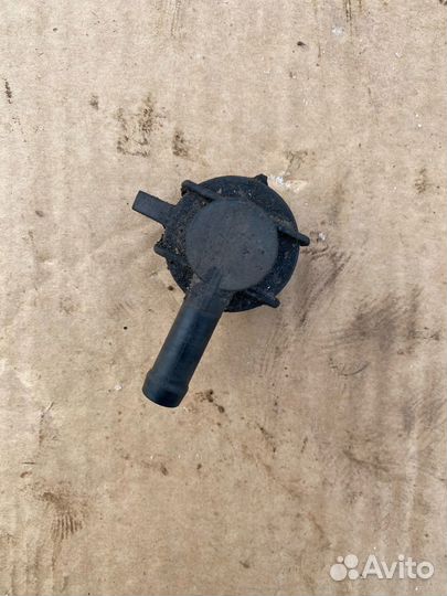 Клапан вентиляции картера Volkswagen Polo 5 cwva