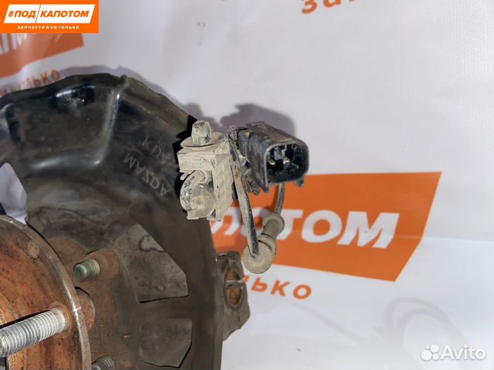 Кулак передний левый Mazda 6 GJ 2012