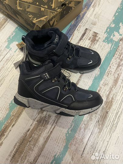 Новые демисезонные ботинки 37
