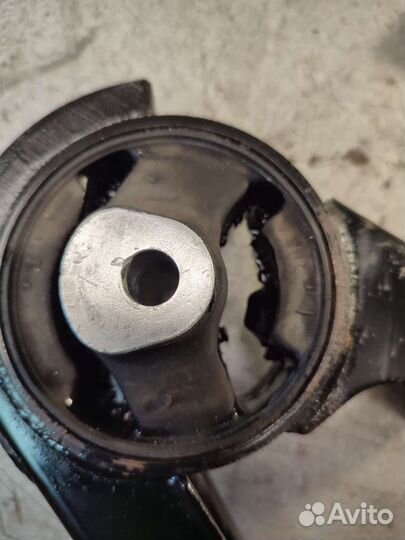 Опора двигателя задняя тойота королла Е150