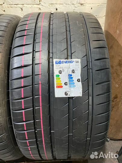 Michelin Pilot Sport 4 S 315/30 R22 и 295/35 R21 108Y