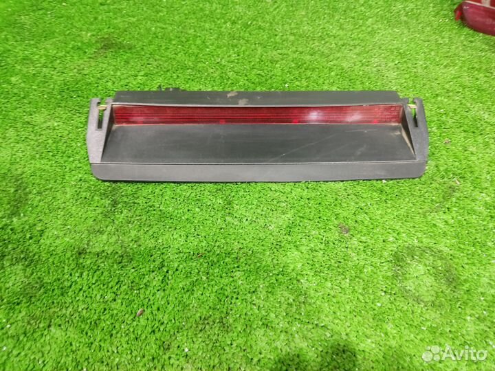 Стоп сигнал задний салонный Jetta 5