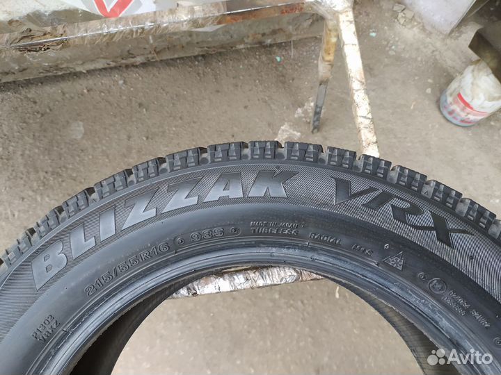 Bridgestone Blizzak VRX 215/55 R16 93S