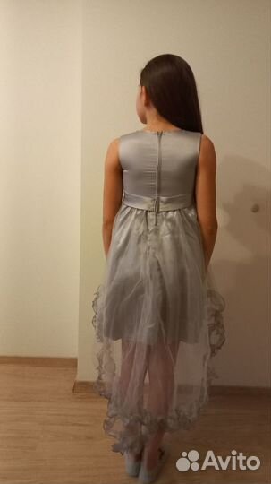 Детское нарядное платье 140