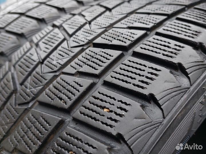 Roadstone Winguard Ice SUV 235/55 R18 100Q