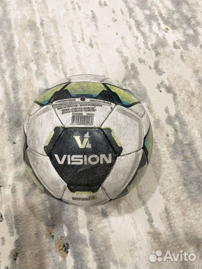 Футбольный мяч