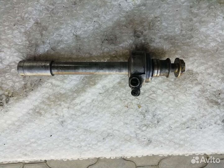 Ось переднего колеса honda VFR NC 21