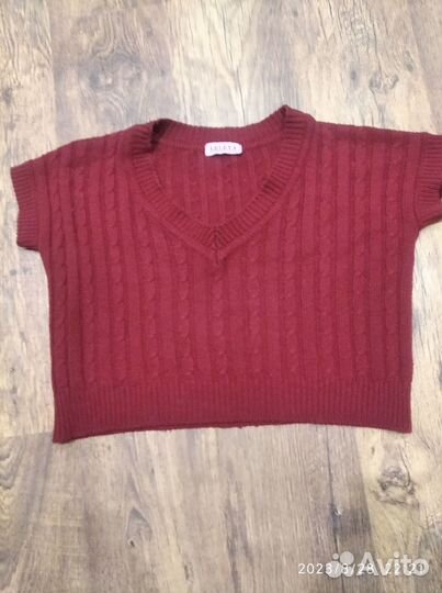 Жилет бордовый школьный