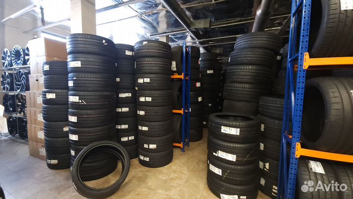 Michelin Pilot Sport 4 SUV 265/40 R21