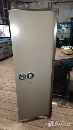 Оружейный сейф на 3 ствола