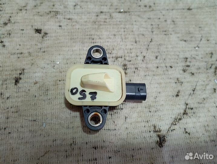 Датчик удара передний Audi A6 C7 3.0 CGW 2013