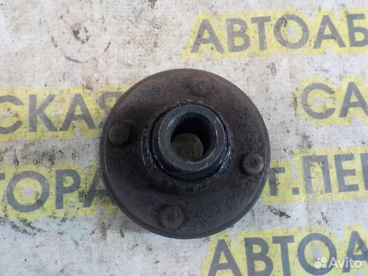 Ступица задняя Nissan Serena 1992-2001