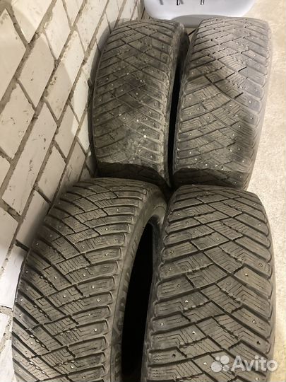 Goodyear Ultra Grip Ice Arctic 2 225/55 R16 95T