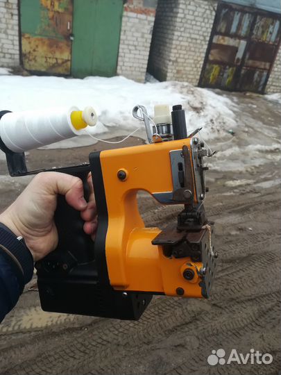 Мешкозашивочная машинка