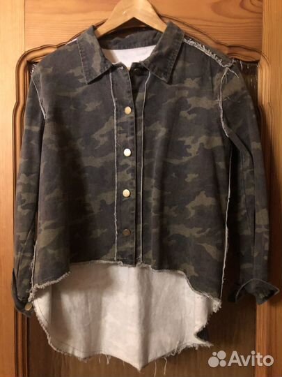 Продаётся джинсовая рубашка