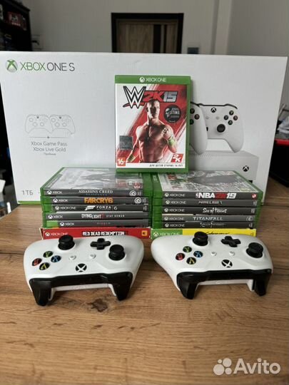 Xbox One s как новый +Крутые игры