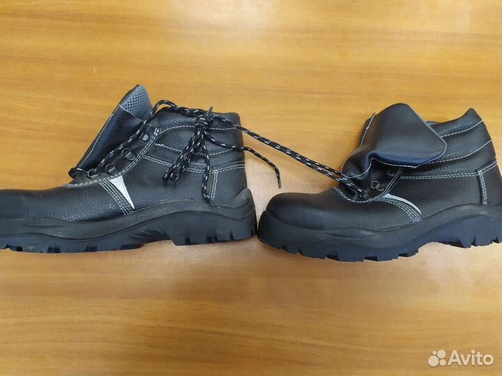 Ботинки мужские 42 размер новые