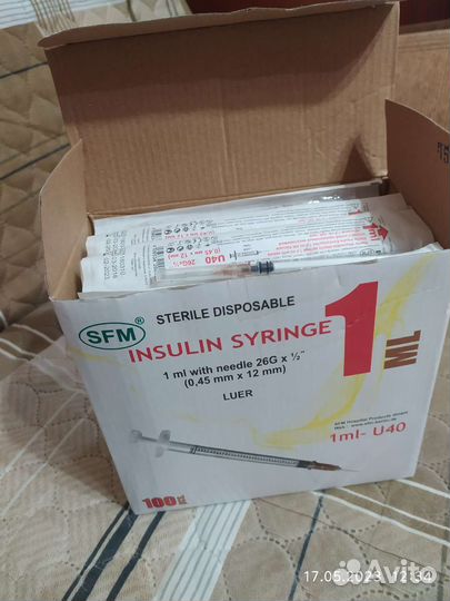 Шприц инсулиновый