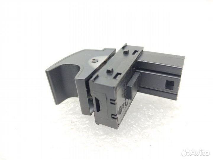 Кнопка стеклоподъемника задняя левая Volkswagen