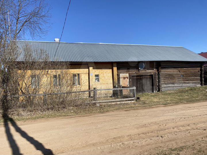 Дом 27,3 м² на участке 38 сот.