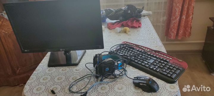 Продаю монитор