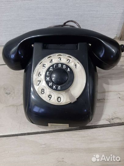 Телефон карболитовый ретро