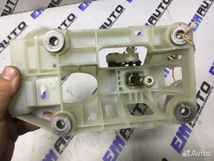 Кулиса МКПП Тойота Королла Е150