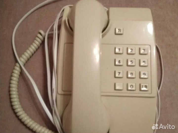 Телефон