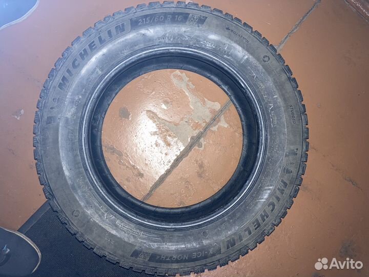 Michelin X-Ice North 4 215/60 R16 99T