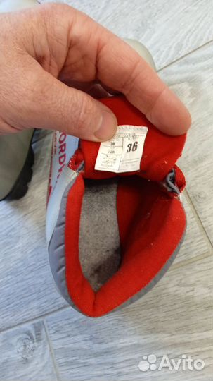 Лыжные ботинки