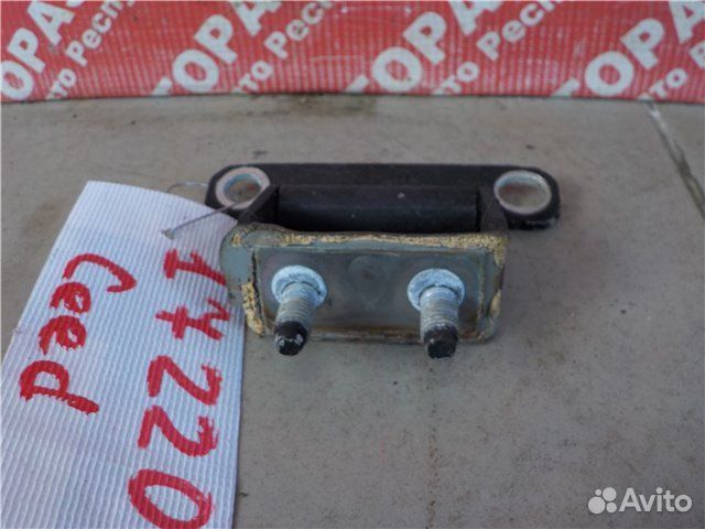 Петля багажника правая Kia Ceed ED G4FC 2011