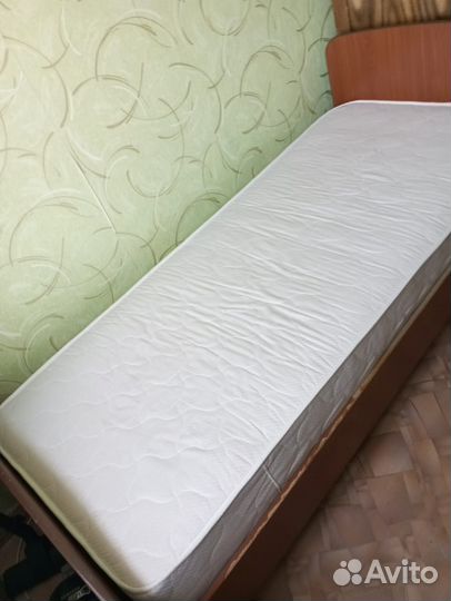 Кровать с матрасом бу