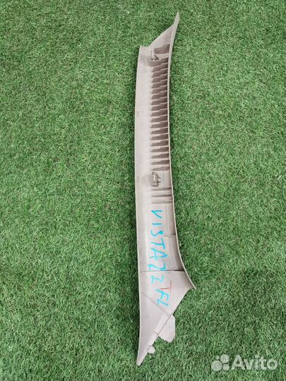 Обшивка салона передняя левая Toyota Vista