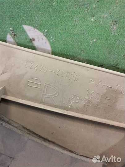 Обшивка стойки Тойота Хайлендер