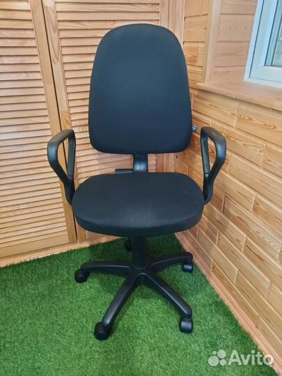 Компьютерное кресло